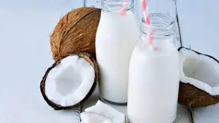 नारियल दूध बनाना सीखें Make Coconut milk at home#Gunjan's kitchen