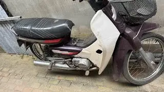 Phu is selling an Astrea motorcycle. Phone number: 0911195217