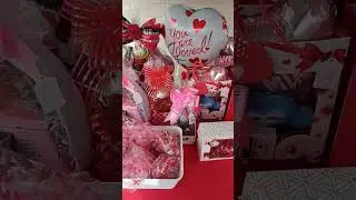 Valentine's Day baskets street vending #showyourlove #valentinesday #giftbaskets