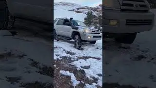 Precarious situation on Hells Revenge in Moab Utah #4runner #moabutah #hellsrevenge