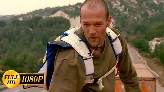 Jason Statham kills the ringleader in the final battle / The Transporter (2002)