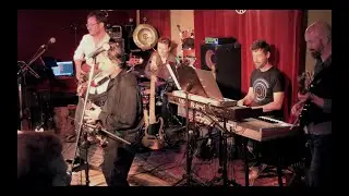 Paratox Live Tonelli's 2019 Curves Ahead (Rippingtons Cover)