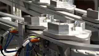Werkst&uuml;cktr&auml;ger-Transportsystem mit Alpine Conveyor - moduflex Aluminium F&ouml;rdersystem