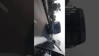 TSRTC Driver Phone Matladuthu driving chestunnaru