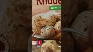 Pizza und Kl&ouml;&szlig;e #helmutswelt #pizza #piccolinis #kl&ouml;&szlig;e #kn&ouml;del