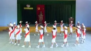 Đội ta lớn lên cùng đất nước