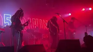 Beijing indie band Birdstriking / 鸟撞乐队 《快点起床》
