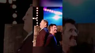 Throwing a knife with exquisite skill #gottalent #funny #happy smile #comedy #laughing
