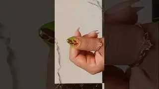 Easy Nailart Hack 💅💚💛#art #simple #shorts #ytshorts #nails #nailart #Art N