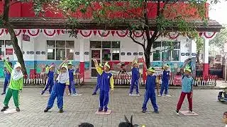 kelompok 1 Senam dari Kelas 3A SDN Cimanggis 03