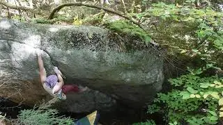 Sandwich Notch Bouldering: 