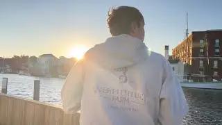 CBerg - listen2me (Official Music Video)