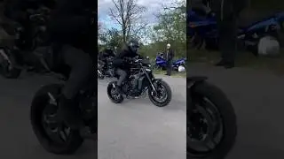 Yamaha MT-09 SP - 2025 vs Kawasaki Z900 #yamahamt09 #yamahamt09sp #kawasakiz900 #bikelife