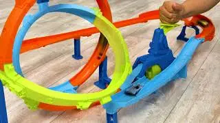 Hot Wheels Stunt Tracks Rapid Launch Cyclone Race Track