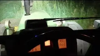 Neue LED Beleuchtung vorne und hinten.  Fendt am Heugras m&auml;hen