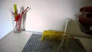 Essig reagiert heftig auf Natriumcarbonat