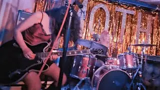 L. A. Witch live at The Moth Club London 26/9/2025