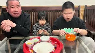 Mời cả nhà ăn mực trứng thòm thèm