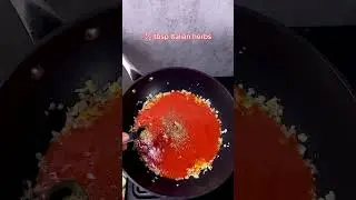 Making delicious Tomato Ravioli has never been easier with our Smart Start Ultra Forged Multi-Pan! 🍅