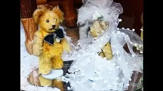 The Antique Teddy Bear Displays at Fox's Gem Shop in Downtown Seattle