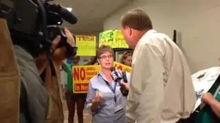 Fox 2's Ron Savage does a live interview a Endeavor Middle School.
