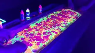 Blacklight Marbling with Jacquard Airbrush Paints | BLICK