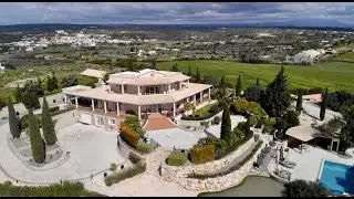 Fantastic Villa for sale with countryside view in Praia da Luz, Algarve, Portugal | Elyseeum