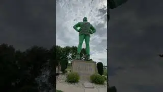 Jolly Green Giant and Sioux Woman Statues ( Blue earth Minnesota and South Dakota rest stop)