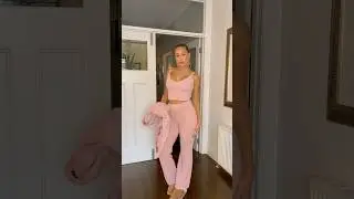 Pink Flares for Spring 🌸 #flaredpants #springfashion