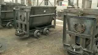 Mining machinery show: Tipping dump mine cart