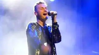 Tom Chaplin covers Queen Who Wants To Live Forever London Palladium BBC Radio 2 7/11/2018 HD