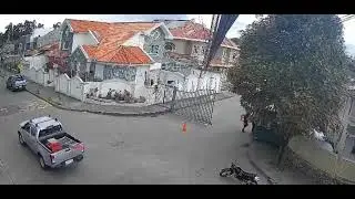 🚨😱Dos sujetos se hicieron pasar por repartidores para cometer el asalto en el norte de Cuenca 🔫