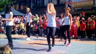 Hiphop optreden van Build Ya Skillz