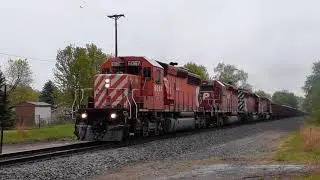 Awesome EMD sound! CP 3GPS-18 with a rare lashup