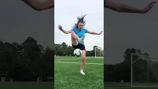 freestyle #ahorts #freestyle #viral #shortsfeed #fcbfemeni #freestylesoccer #soccerskills