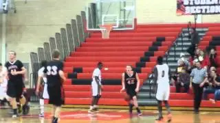 Michael Hurt Dunk vs Mankato East 2015