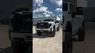 2024 GMC Sierra 3500HD Denali Ultimate 😨 #gmc #denali #sierra #diesel #liftedtrucks #truck