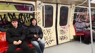 Călătorie cu un metrou Astra IVA BM1 pe M4 între stațiile Gara de Nord 2 și Grivița 
