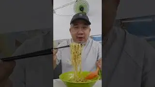 早上吃了三樣不同的早餐，有叉燒猪腸粉丶客家面和魚滑粉! 三樣都不錯吃! 這間28咖啡茶餐室所有的涼茶只收RM1吧了! 到這個一月底的促銷活動! 大家來喝涼茶吹吹水啊!