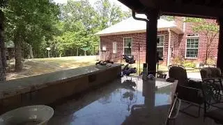 Plantation style home on wooded acres. Ivanhoe, TX