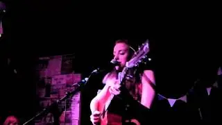 Kate McGill - Weave (live)