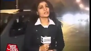Aaj Tak reporter faces eve-teasing while reporting on Delhi gangrape case