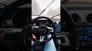 Разгон 2-х литрового Ford mustang ! Не знаю кто там говорит что он не едет 🔥#shorts #car #mustang