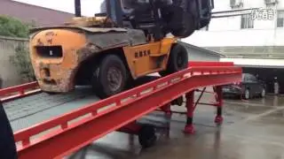 Mobile yard ramp