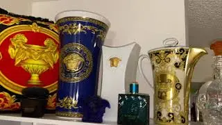 VERSACE VASE DINNER  SET PILLOWS HOME COLLECTION