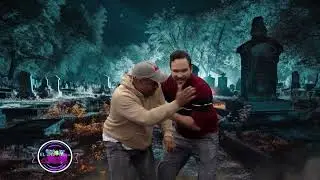 El fantasma anda en el cementerio haciendo de las suyas | El Show de la Comedia