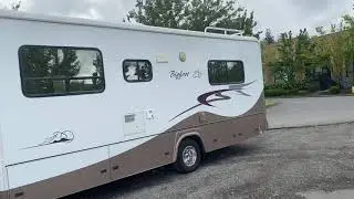 My latest Folly, 2006 Bigfoot 30MH29RQ Class C
