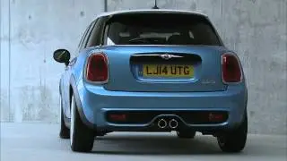 2015 MINI Cooper five-door hatchback - beauty footage