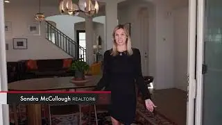 Tour a South Chandler Luxury Home in Berge Ranch with a 4 car garage