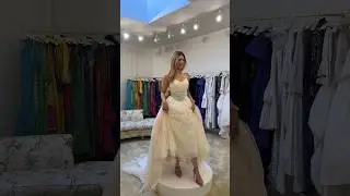 Это свадебное платье Christian Dior &mdash; настоящая находка. #винтажныйшопинг